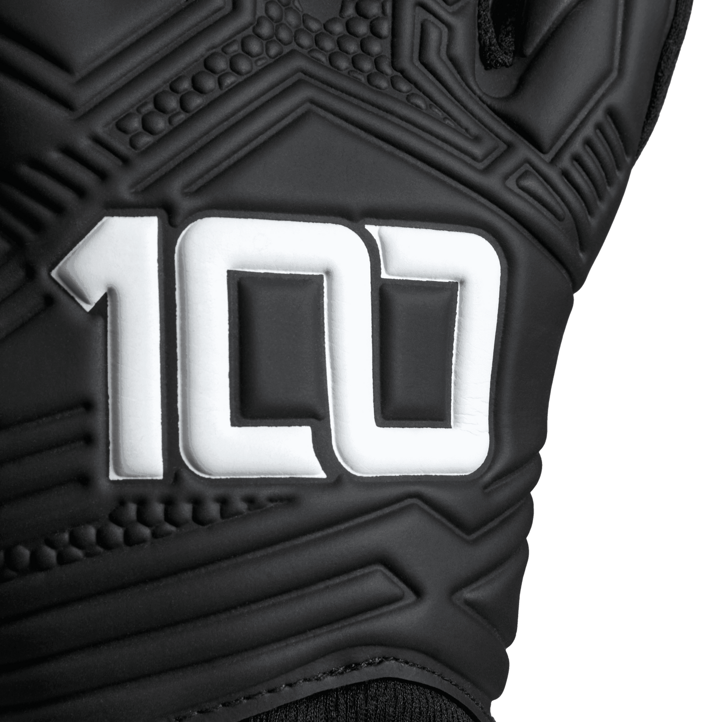 Omen (Black/White)